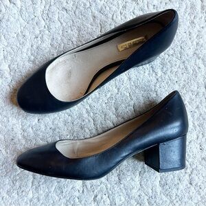 Louise et Cie: Solid Black Leather Classic Rounded Toe Block Heel Dressy Shoes